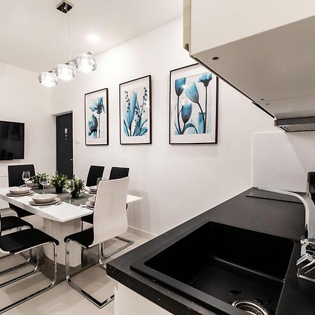 Quiet Very Central & Stylish Apt Budapest Exterior foto