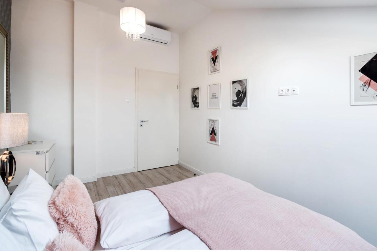 Quiet Very Central & Stylish Apt Budapest Exterior foto