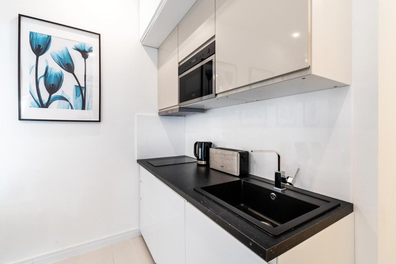 Quiet Very Central & Stylish Apt Budapest Exterior foto