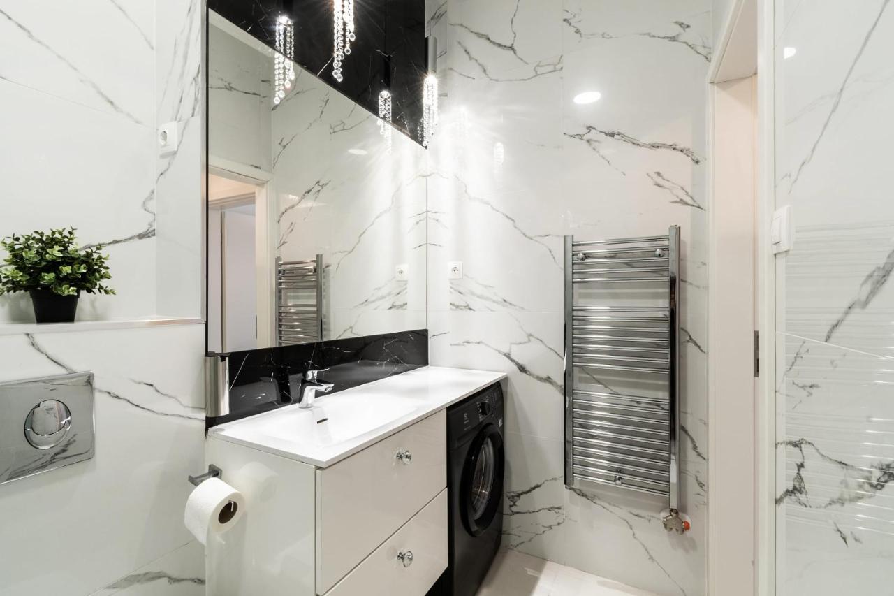 Quiet Very Central & Stylish Apt Budapest Exterior foto