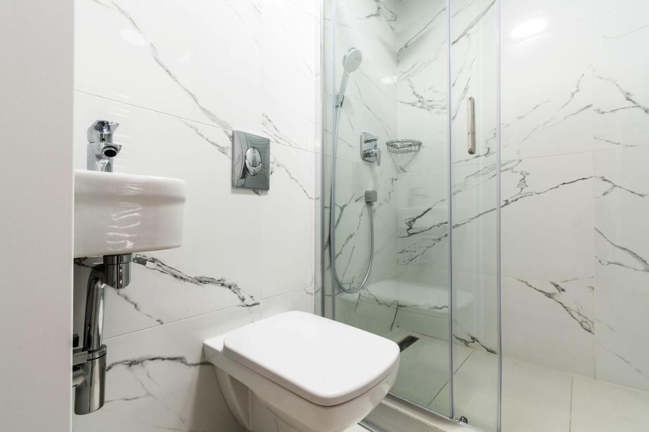 Quiet Very Central & Stylish Apt Budapest Exterior foto